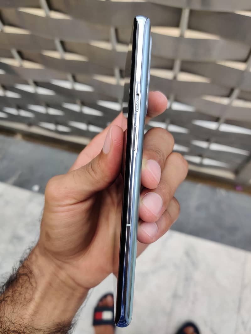 One Plus 9 Pro 4