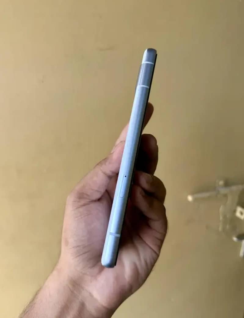 Google Pixel 7a 2