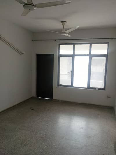 G-11/3 FGEHA C-Type 2nd Floor Flat For Rent