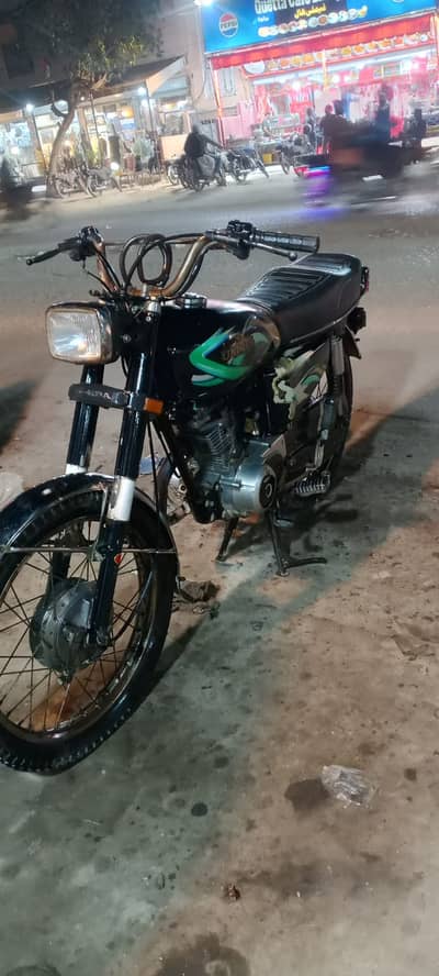 Unique UD 125 2017