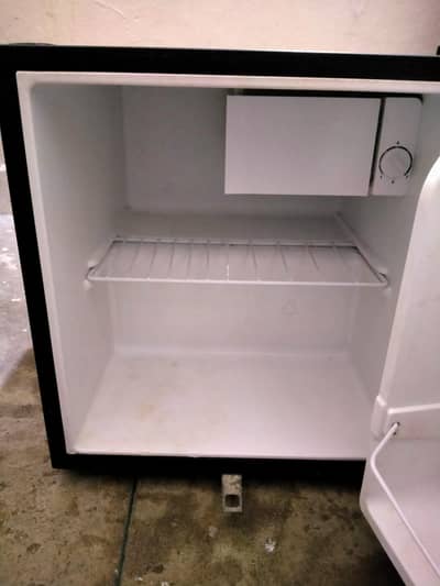mini Fridge excellent condition