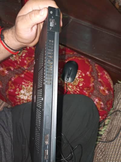 I sale My Dell Latitude 5480 One Hand Use