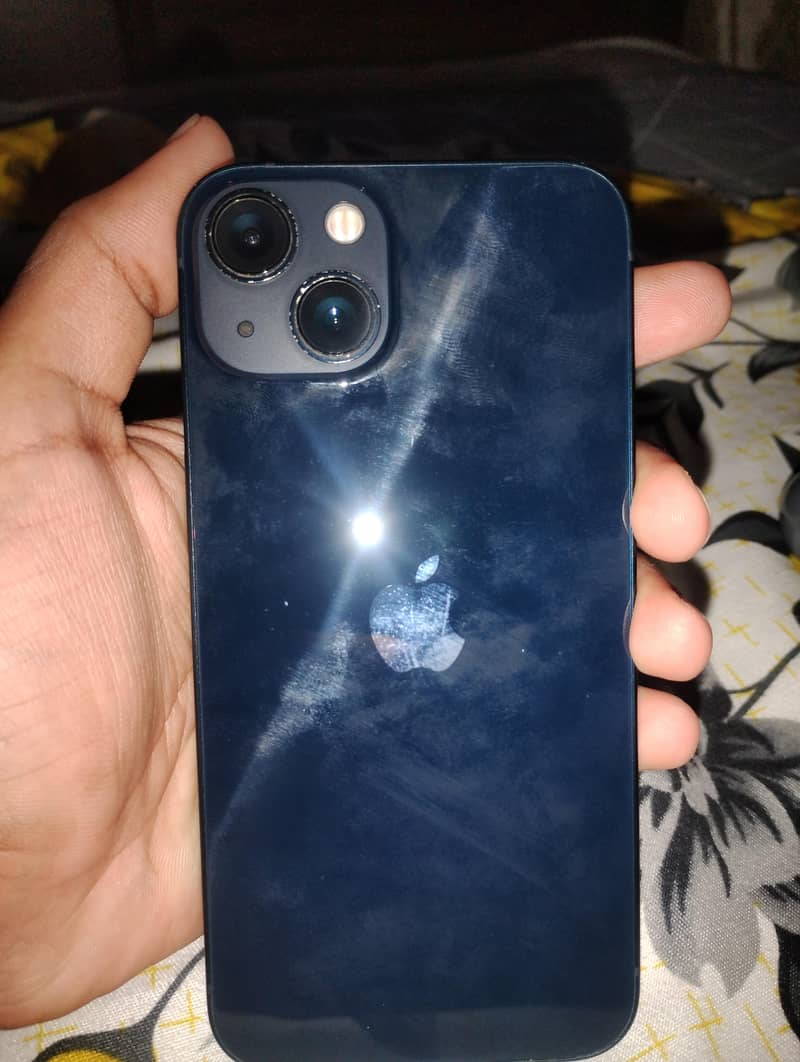 Apple iPhone 13 0