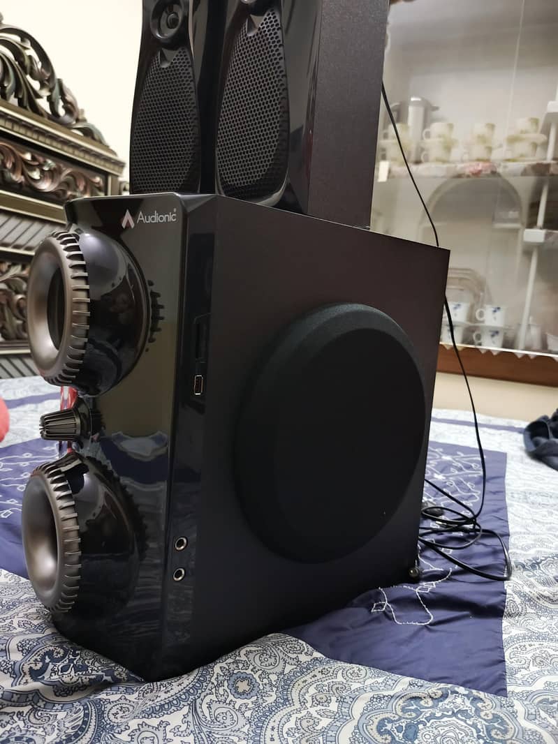 Audionic  Rainbow R 35 4