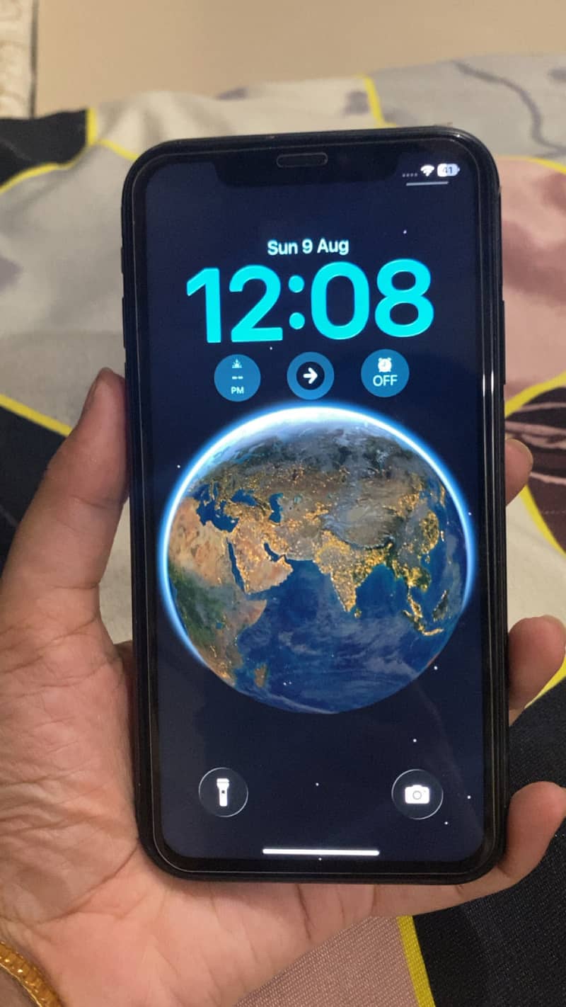 iPhone 11 3