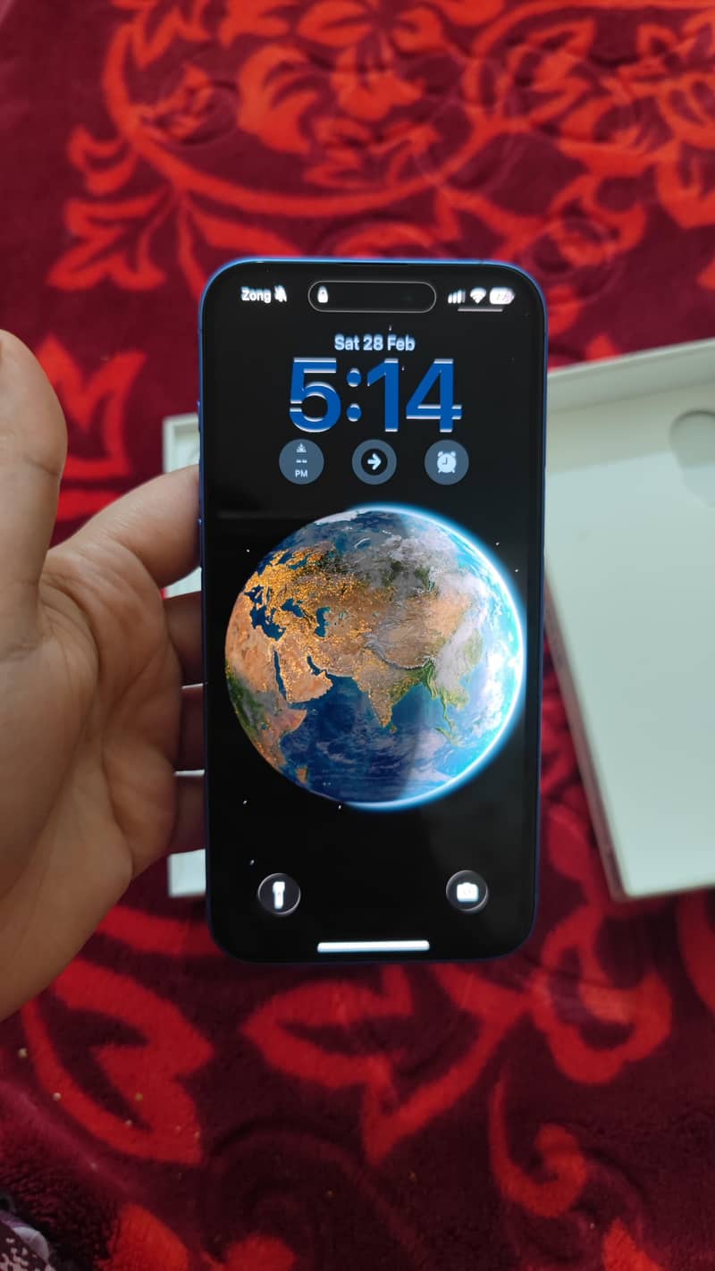 Apple iPhone 16 Plus 3