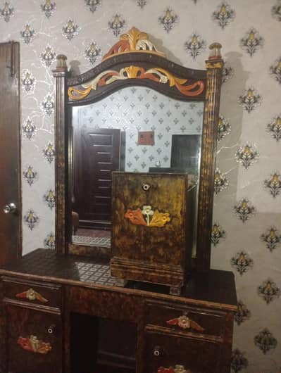 urgent sale king size bed with two side tables and dressing table