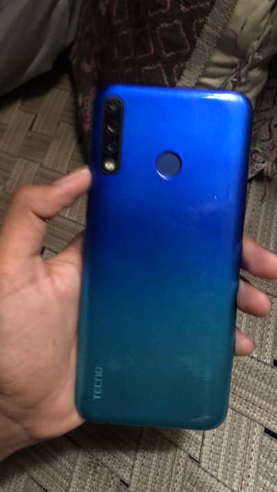 Tecno Spark 4
