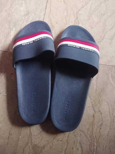 9 num slipper  , branded slides for men