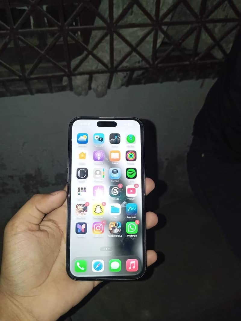 Apple iPhone 16 Plus 5