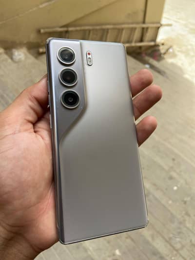 Tecno CAMON 40 Pro