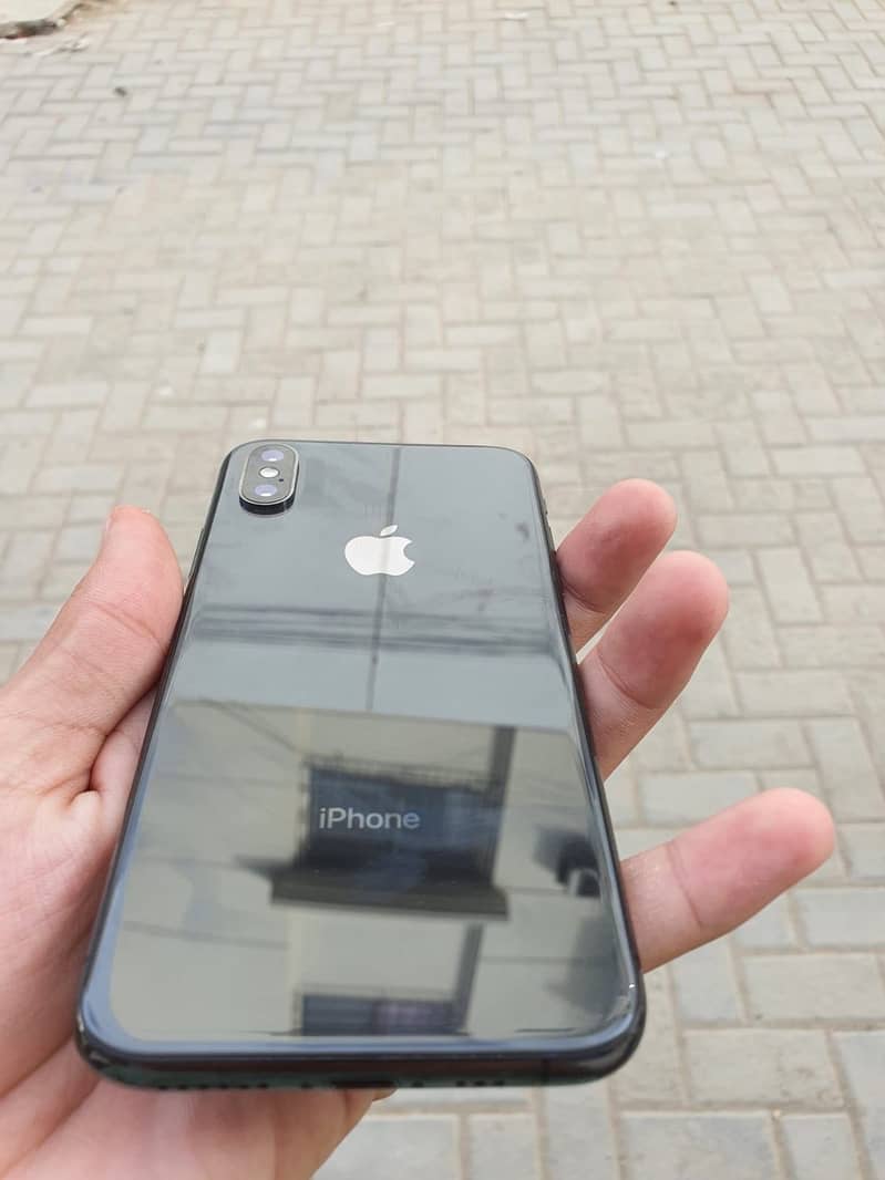iPhone xs 3