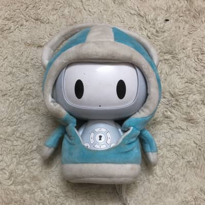 Charging toy robot