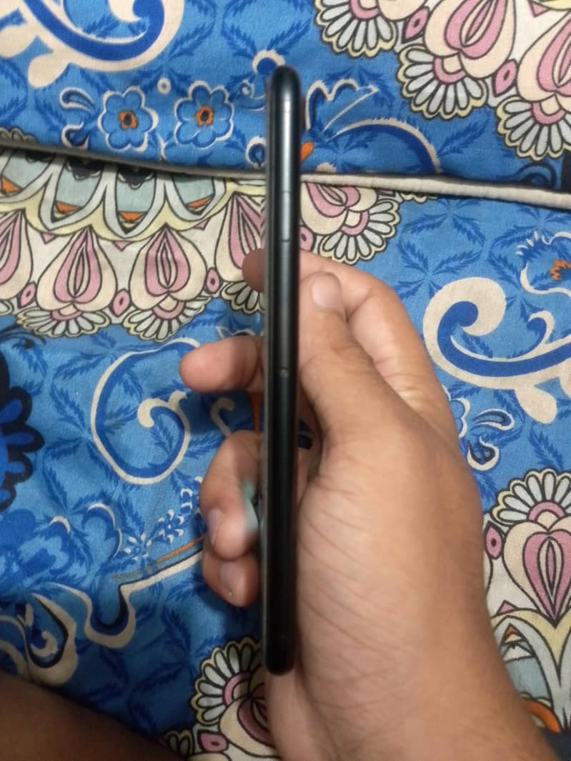 Apple iPhone 7 0