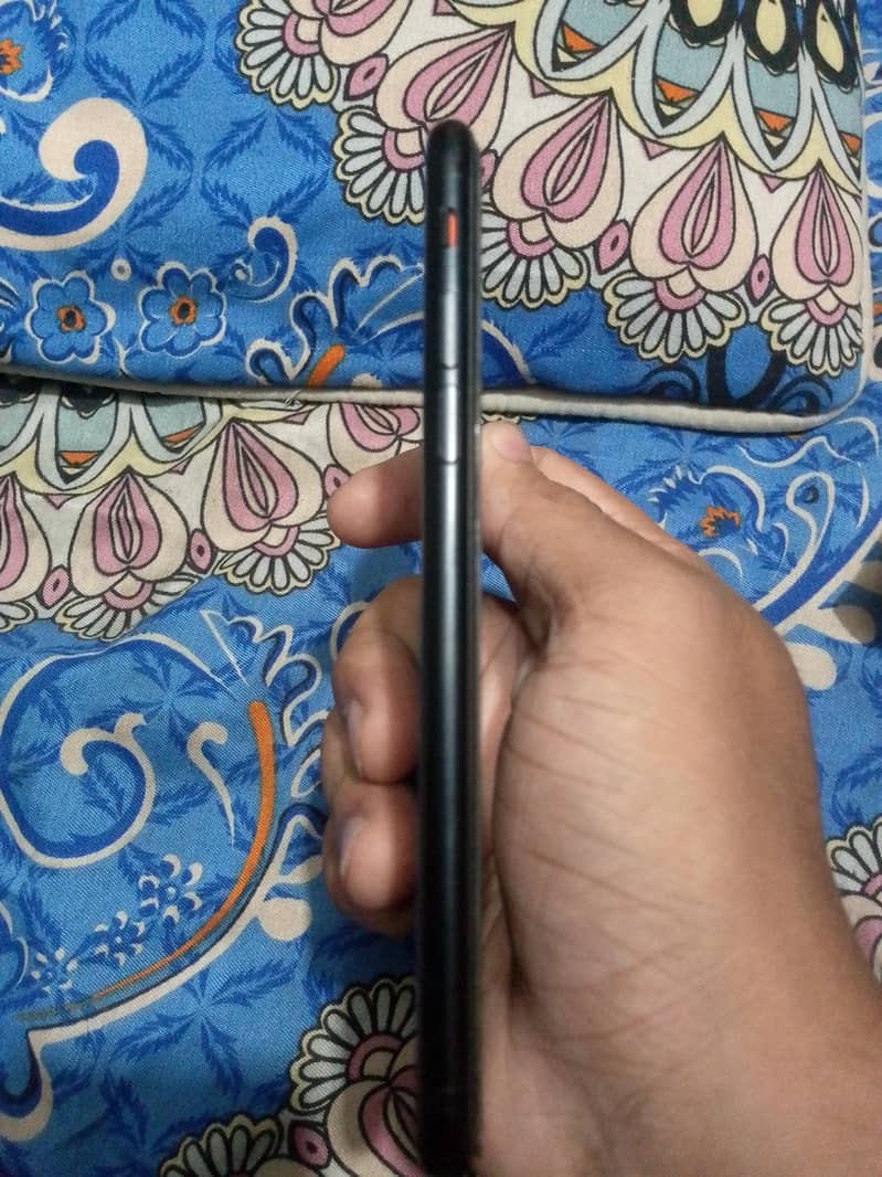 Apple iPhone 7 3
