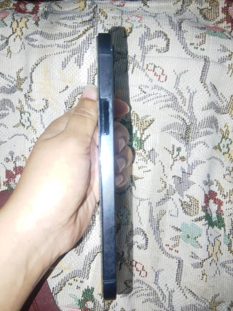 Apple iPhone 12 Pro 1