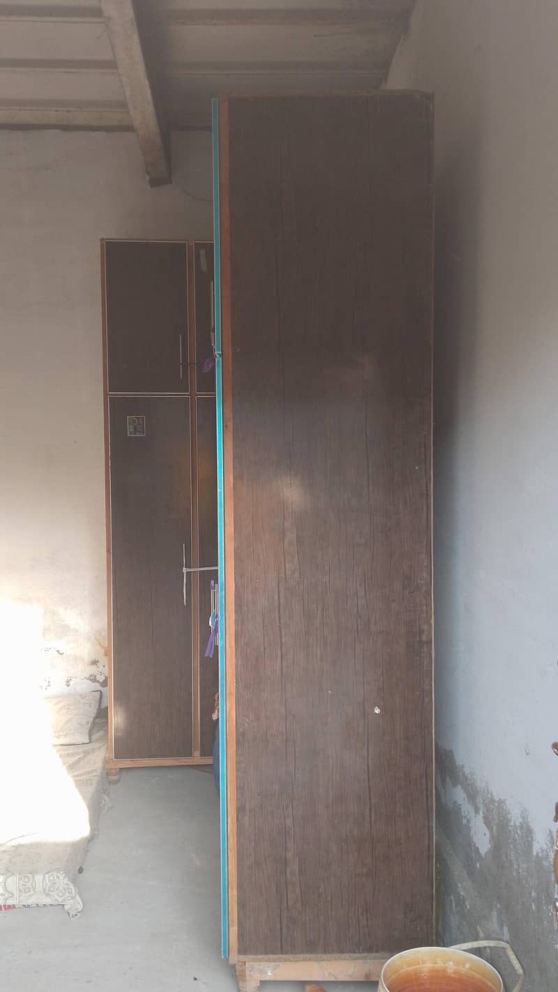 خوبصورت اور کشادہ بڑی الماریاں برائے فروخت 5