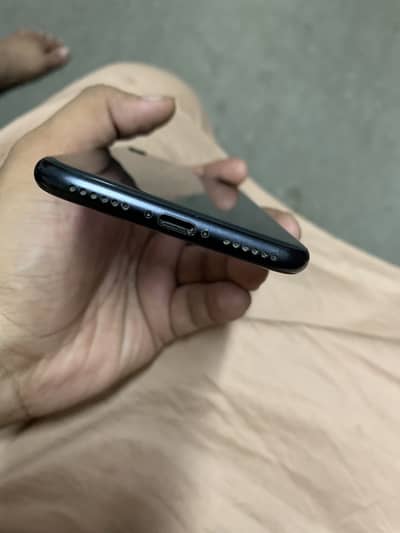 Apple iPhone SE