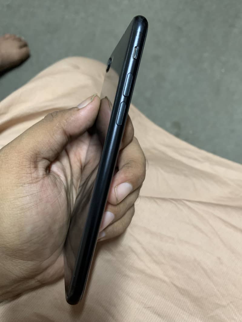 Apple iPhone SE 3