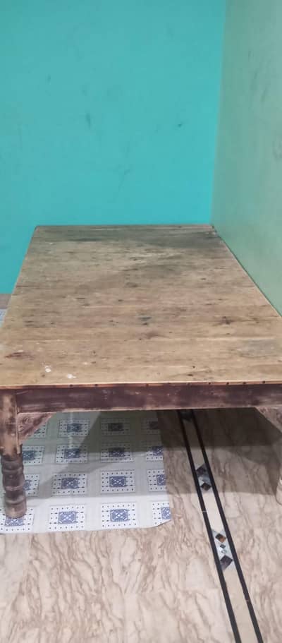 Wooden takht