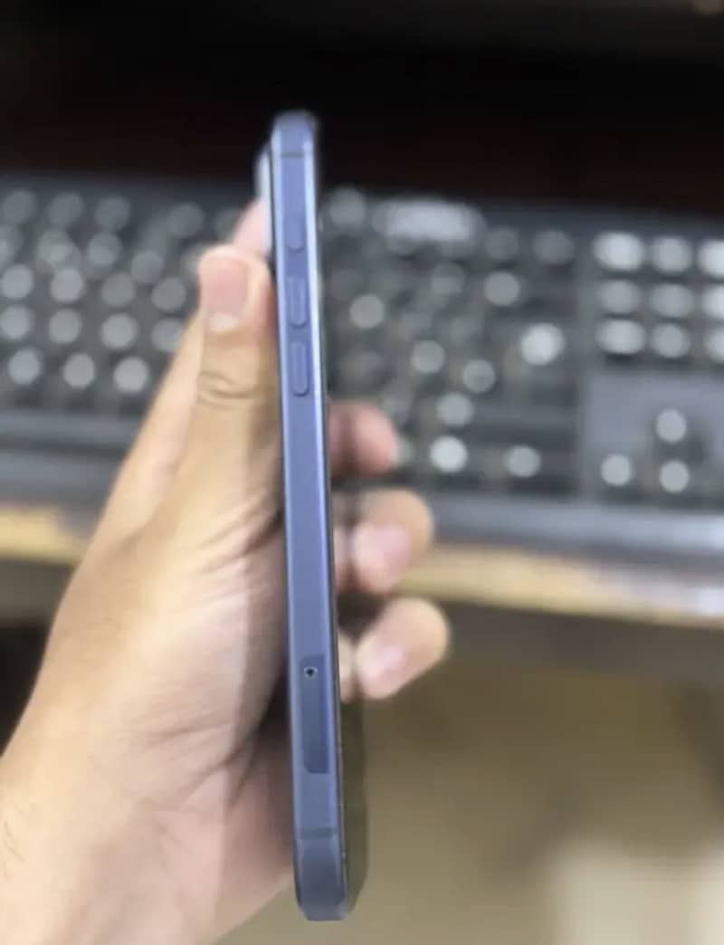 Apple iPhone 17 Pro Max 5