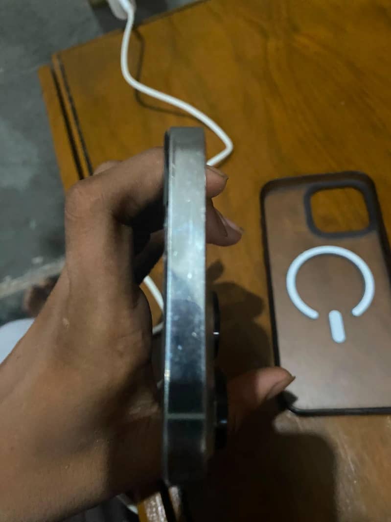 Apple iPhone 14 Pro Max 3
