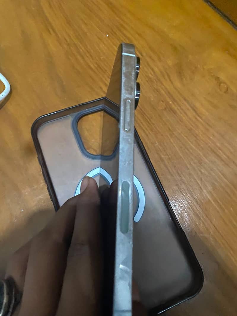 Apple iPhone 14 Pro Max 4