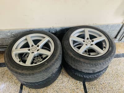 Vossen 17 inches alloy rims and tyres