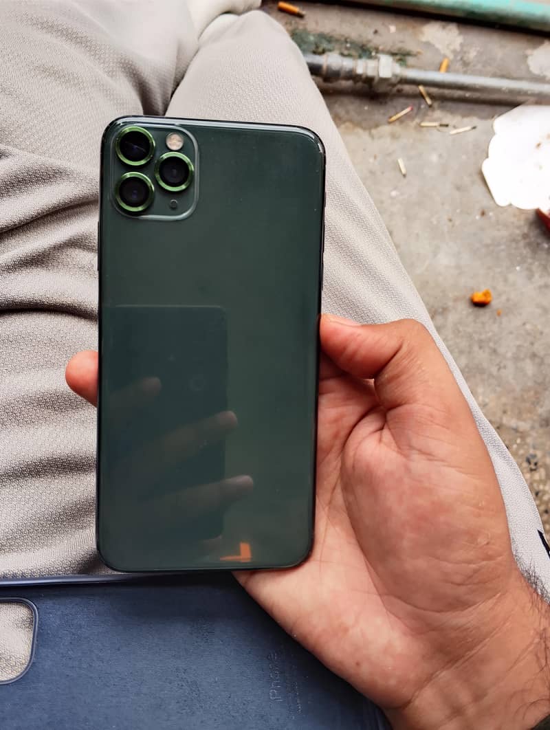 Apple iPhone 11 Pro Max 7