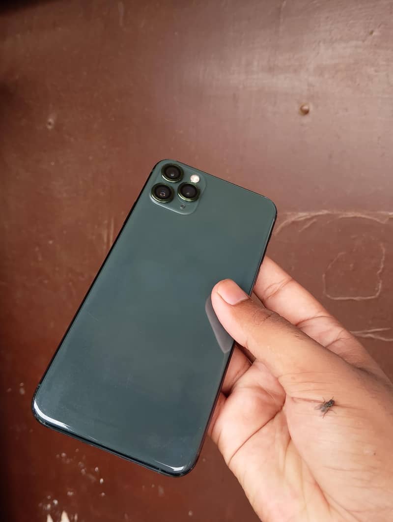 Apple iPhone 11 Pro Max 13