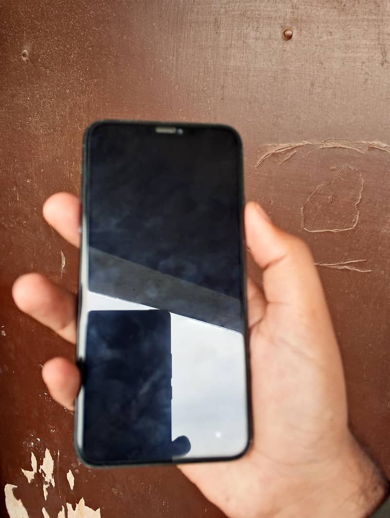 Apple iPhone 11 Pro Max 14