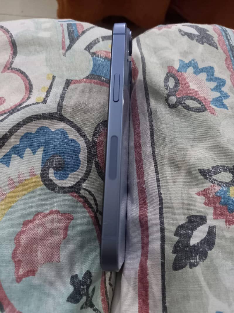 Apple iPhone 14 2