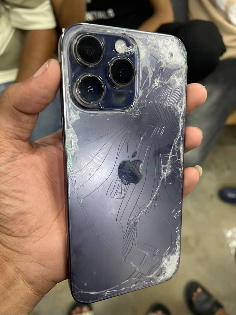 Apple iPhone 14 Pro Max 1