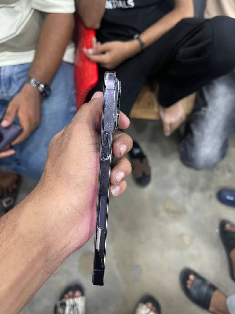 Apple iPhone 14 Pro Max 3