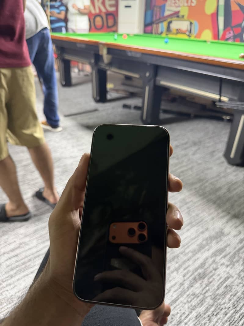 Apple iPhone 16 Pro Max 2