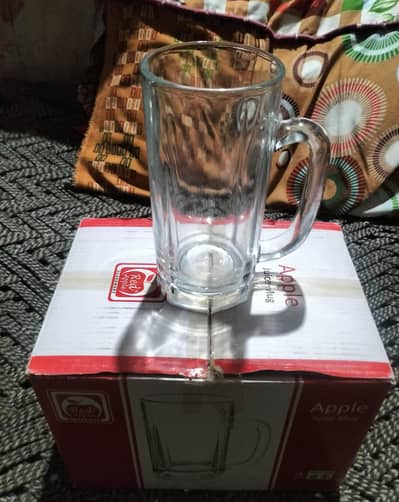 commercial juicer machine & juice mug
