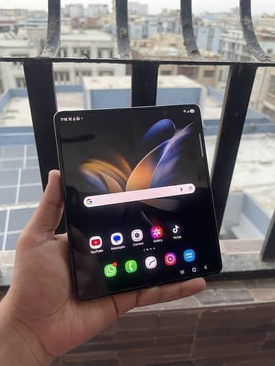 Samsung Mobile Z Fold 4