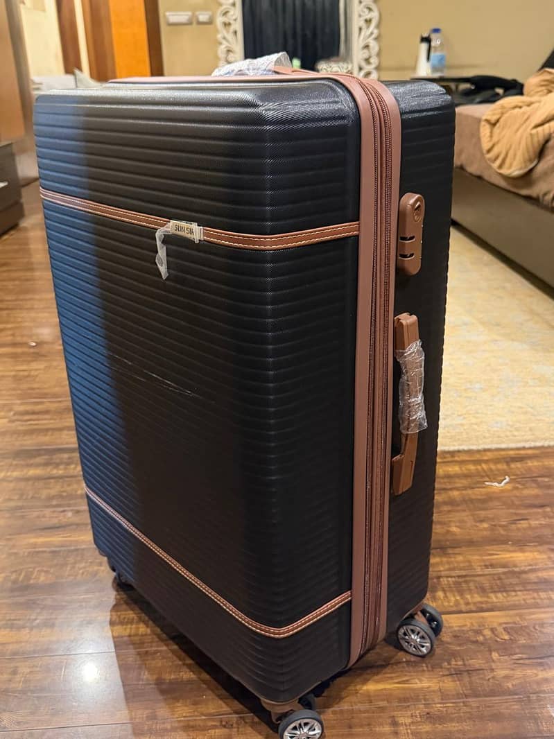 hard suit case 4
