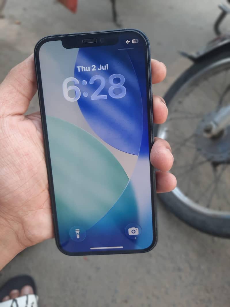 Apple iPhone 12 2