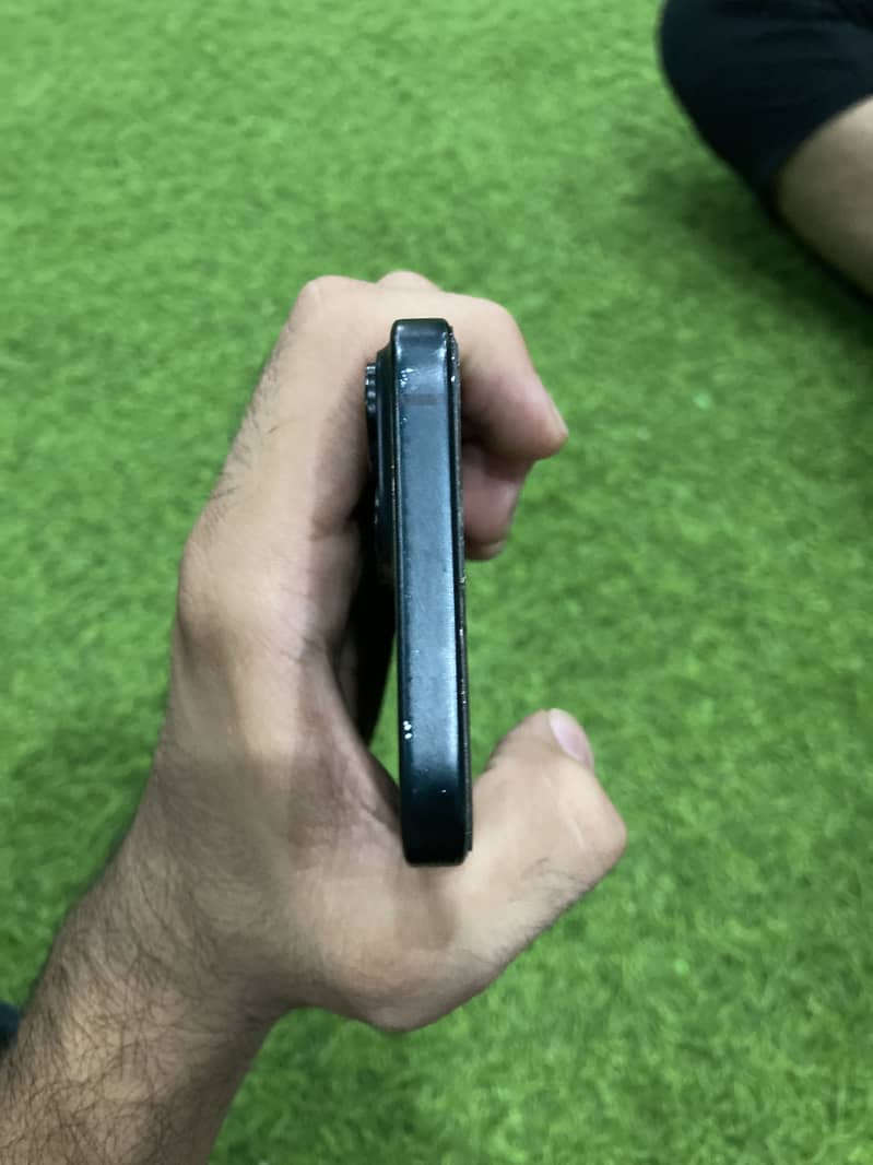 Apple iPhone 15 2