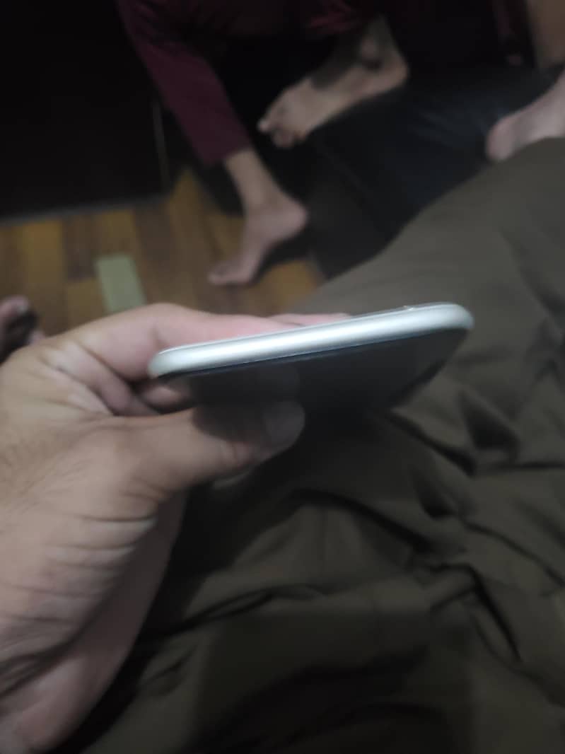 Apple iPhone 6 Plus 1