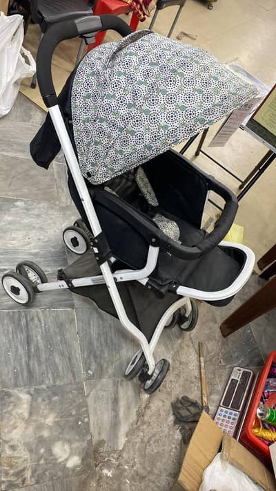baby pram walker in very less prise condition as like new