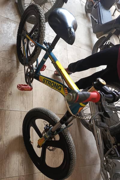 Strong Bicycle For sale size 18No. (10/10) Condition