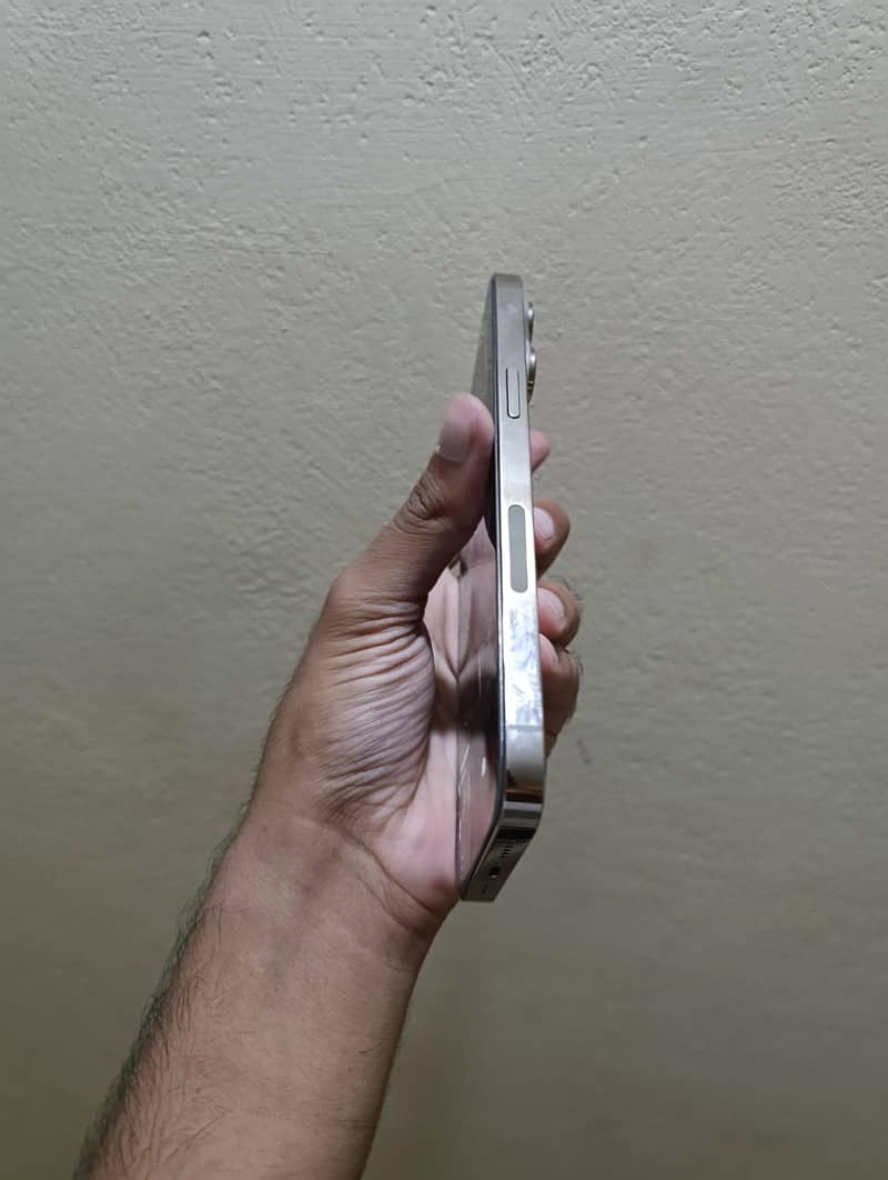 iPhone 14 Pro Max 3