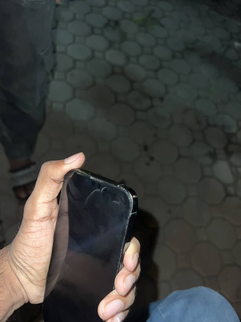 Apple iPhone 13 Pro 4
