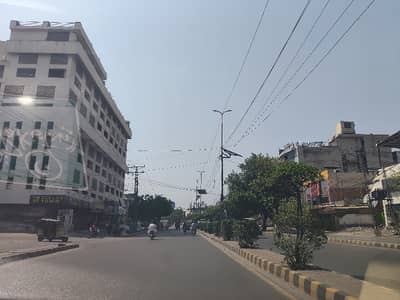 1 Kanal Tripple Story Commercial Building Available for Rent