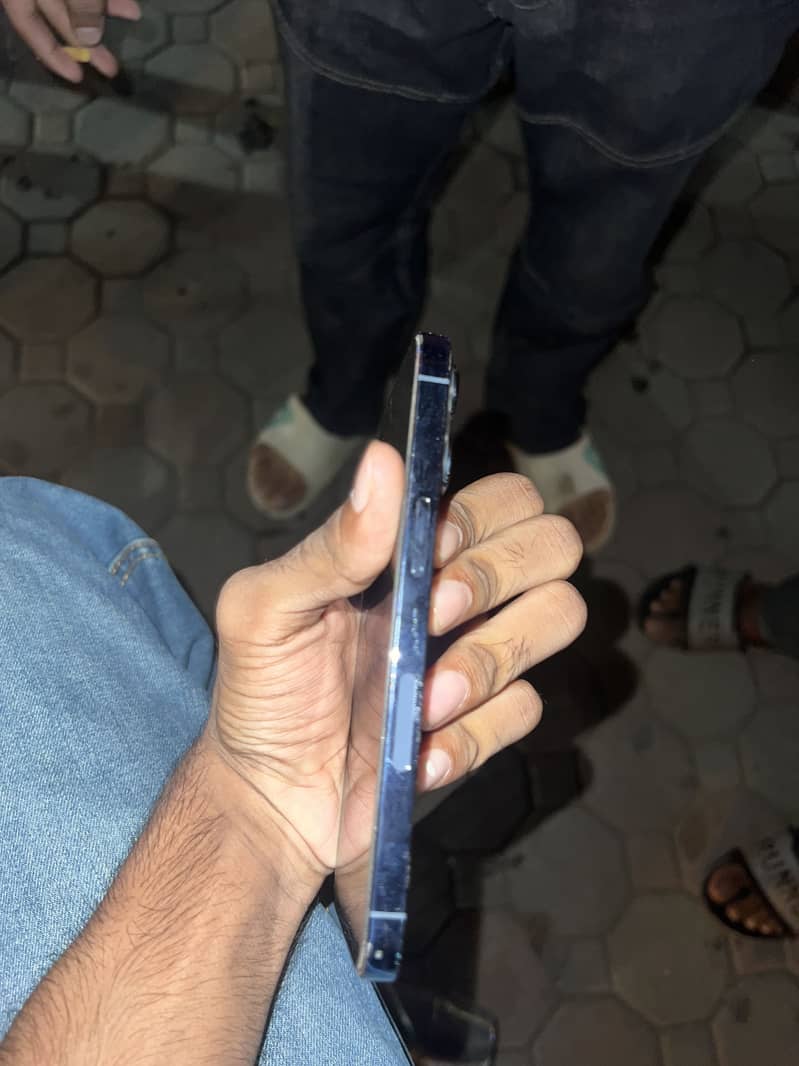 iPhone 13 Pro 4