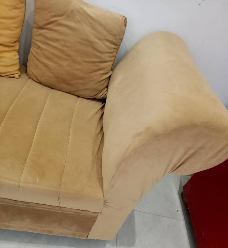 sethi sofa 1