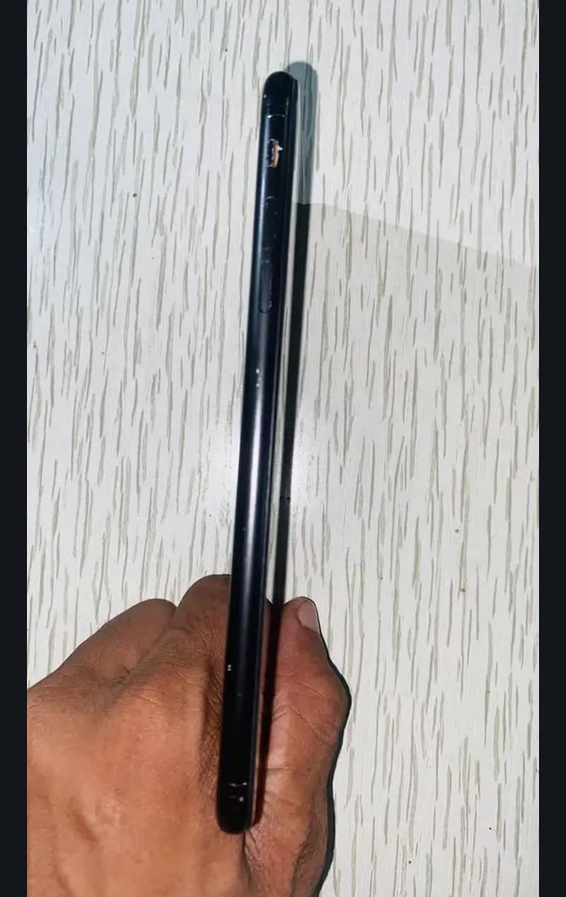 Apple iPhone 7 Plus 5