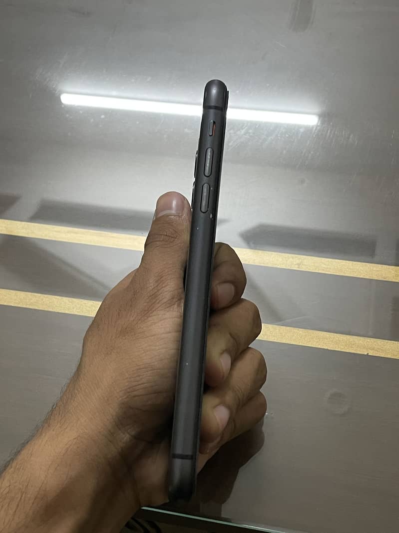 Apple iPhone 11 2